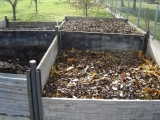 Kompost na zahradě